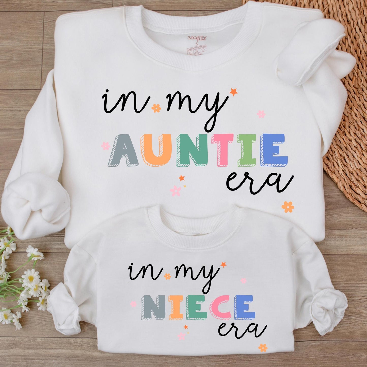 Custom Retro Auntie Era Sweatshirt: Perfect Gift for Aunt and Niece