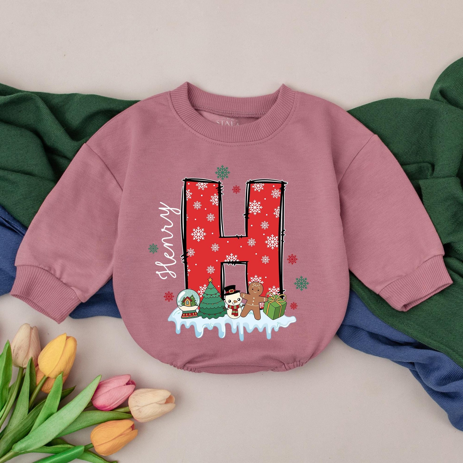 Personalized Christmas Baby Romper Custom Name Initial Snowflake Design Festive First Christmas Bubble Romper for Newborn Girls Boys Baby Shower Gift