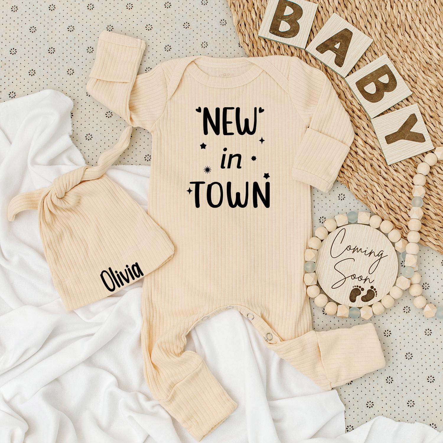 "New in Town" Baby Bodysuit & Hat Set Newborn Coming Home Outfit Bold Modern Star Plus Symbol Playful Shower Gift Unisex Comfortable Design