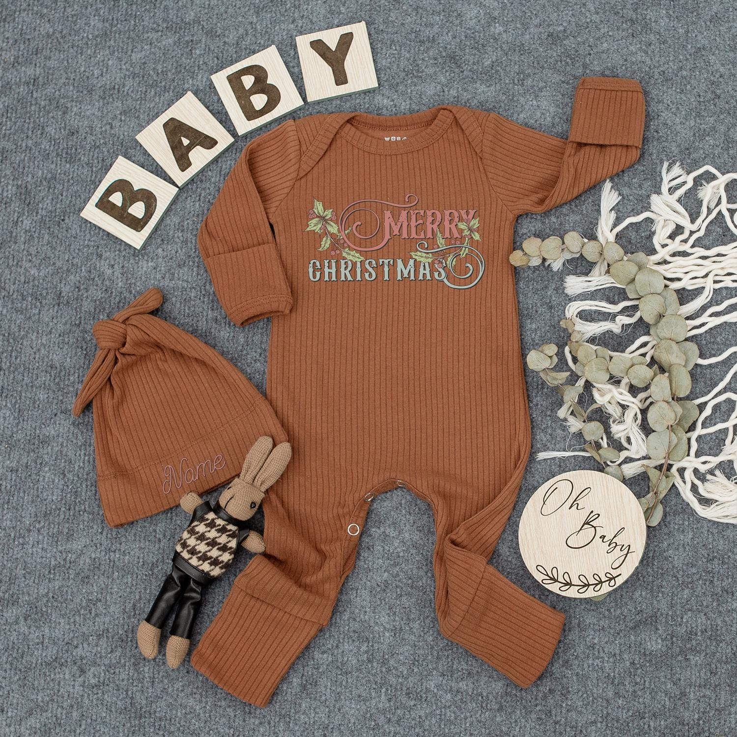 Vintage Merry Christmas Baby Bodysuit & Hat Set, Newborn Outfit, Holiday Jumpsuit, Red and Green Festive Romper, Baby Shower Gift, First Xmas Clothes 139
