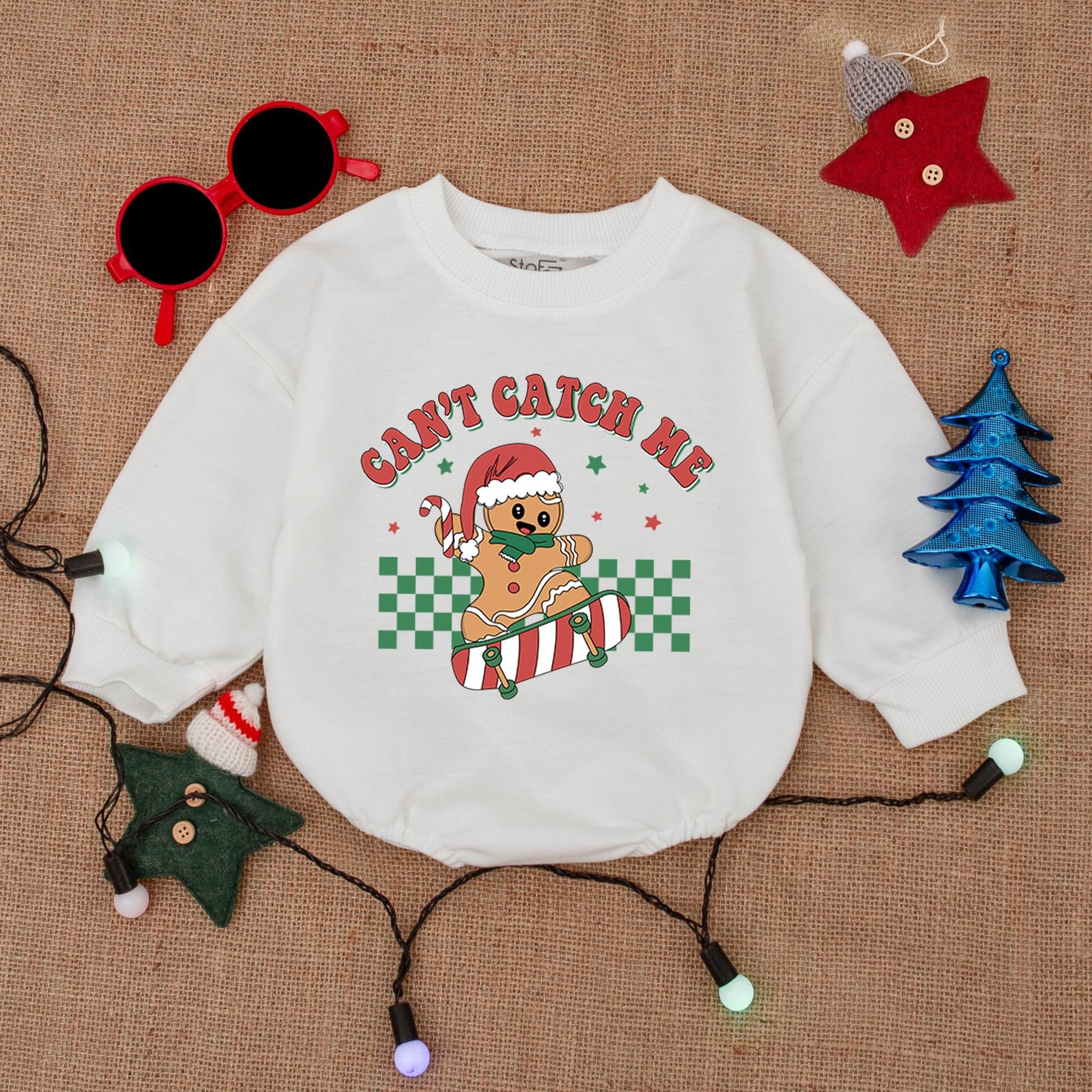 Skateboarding Gingerbread Boy Romper: Can't Catch Me Christmas Fun! Cute Holiday Outfit, Santa Hat Cookie, Festive Baby Clothes, Retro Xmas Star Design