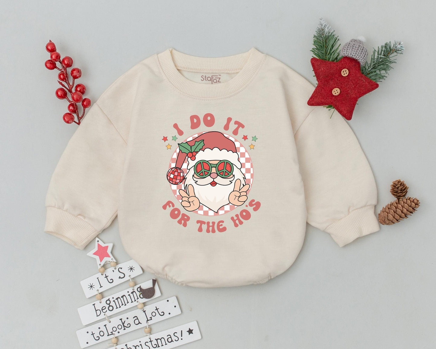 Retro Santa Claus Bubble Romper with Peace Sign, Funny Christmas Baby Outfit, Pink Text "I Do It For The Ho's" Vintage Newborn Bodysuit, Xmas Infant Clothes Baby Shower Gift