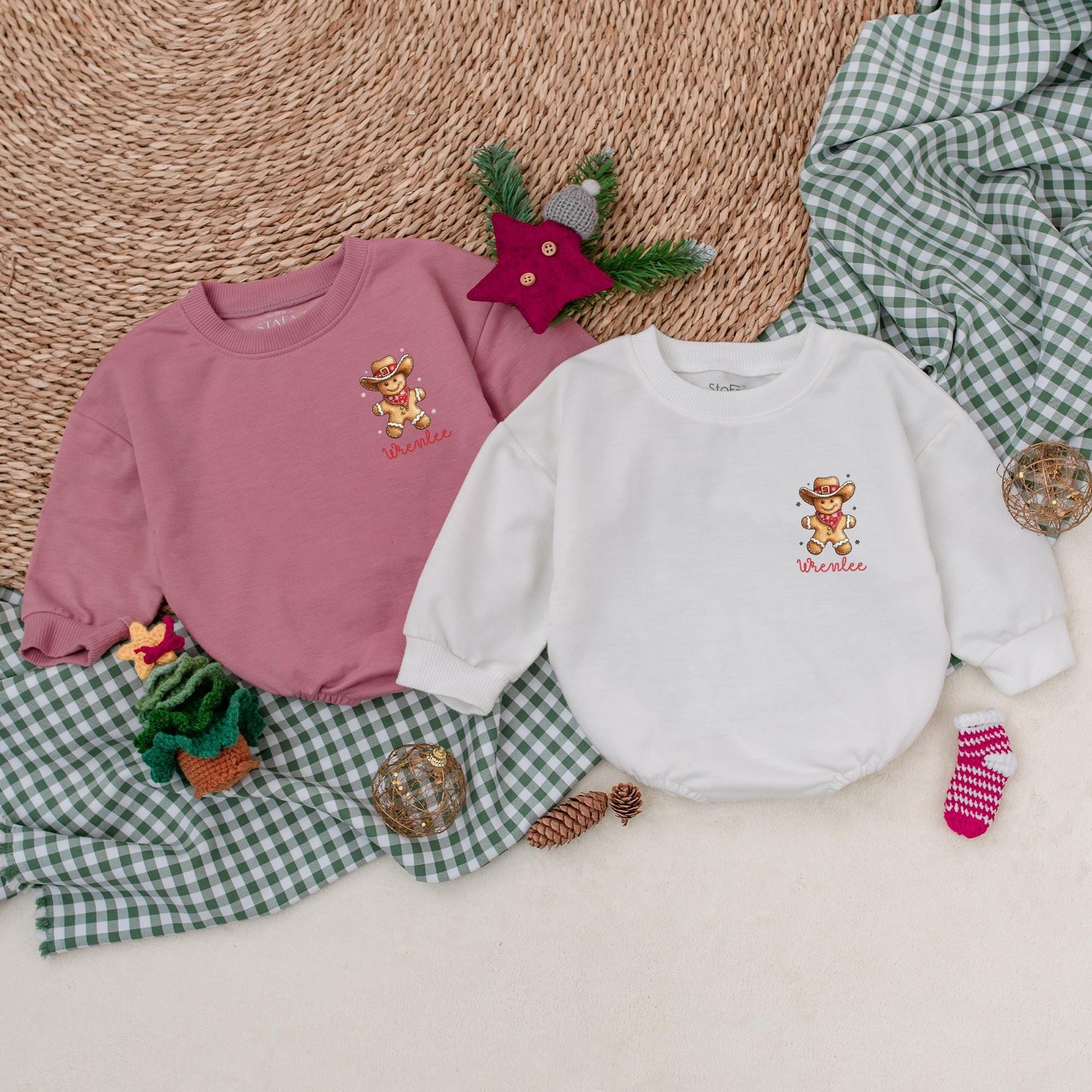 Custom Name Howdy Christmas Romper, Vintage Western Baby Bodysuit, Personalized First Christmas Outfit, Cowboy Gingerbread Baby Clothes, Christmas Gift (139)