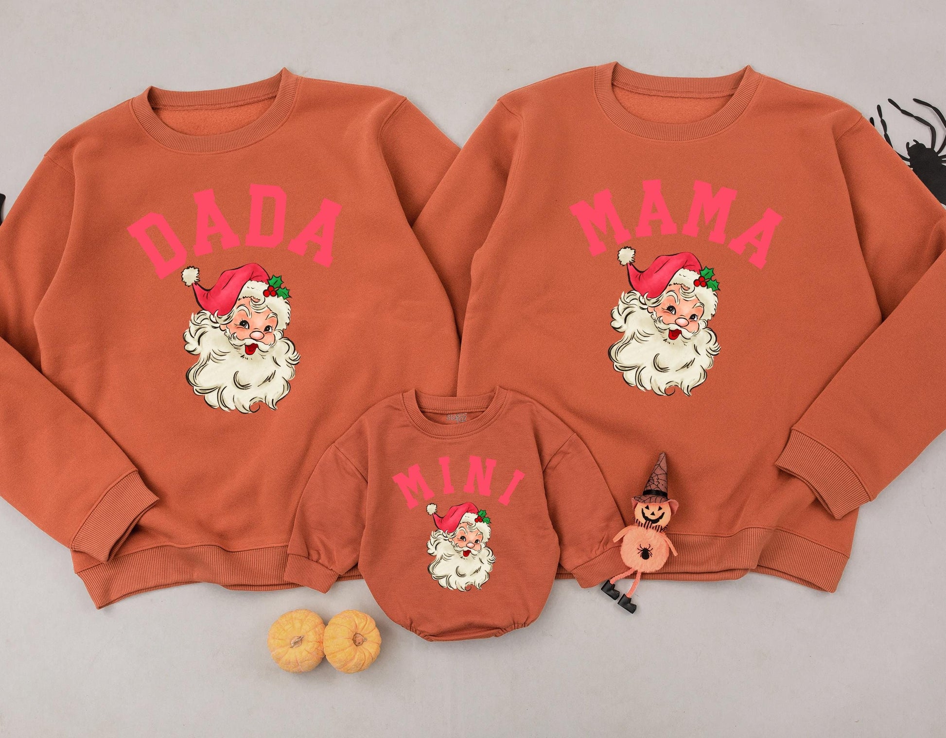 Matching Mama Dada Mini Christmas Sweatshirts Retro Pink Santa Mom Toddler Outfit Christmas Sweater Gift