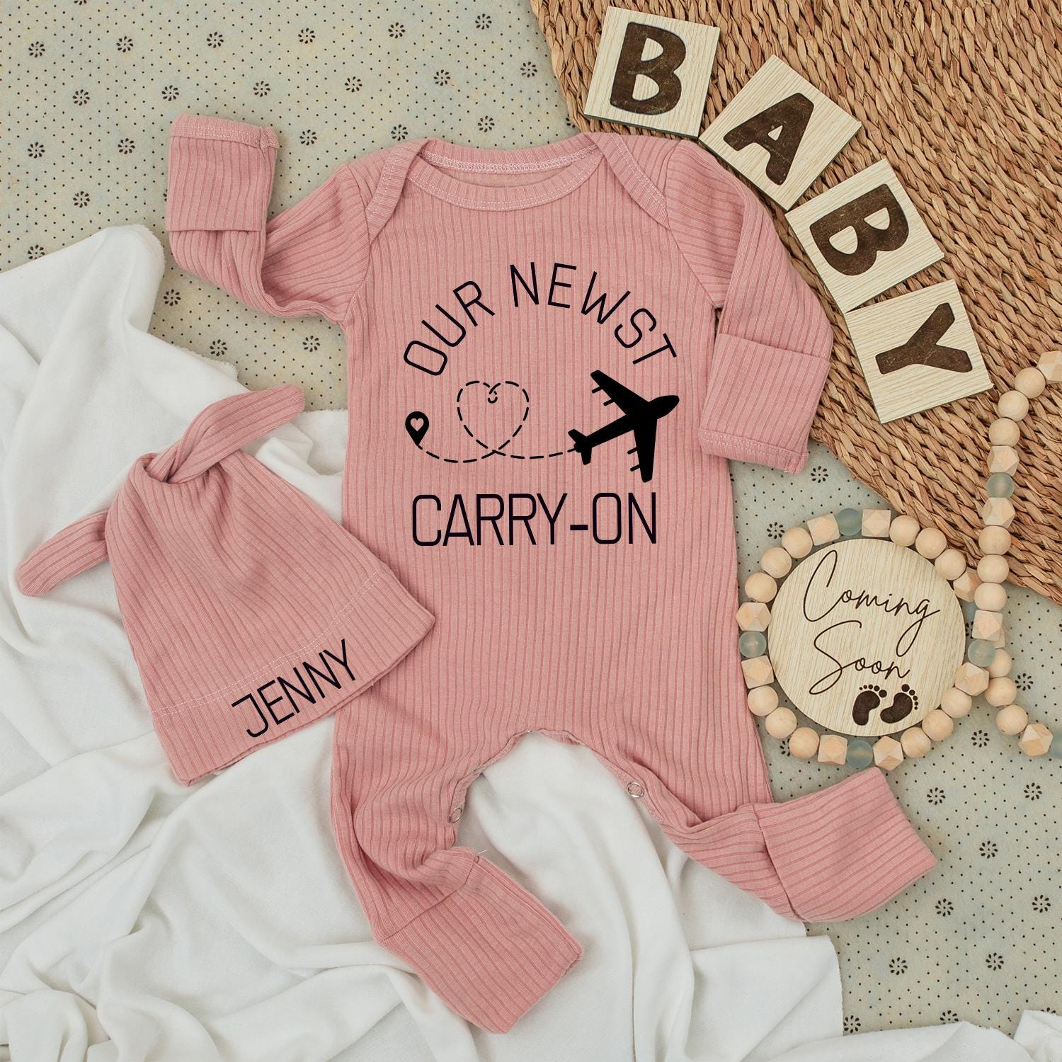 Gender Neutral Baby Bodysuit & Hat Set Cute Cat Plane Outfit Fun Baby Announcement Gift Unisex Newborn Travel Ensemble