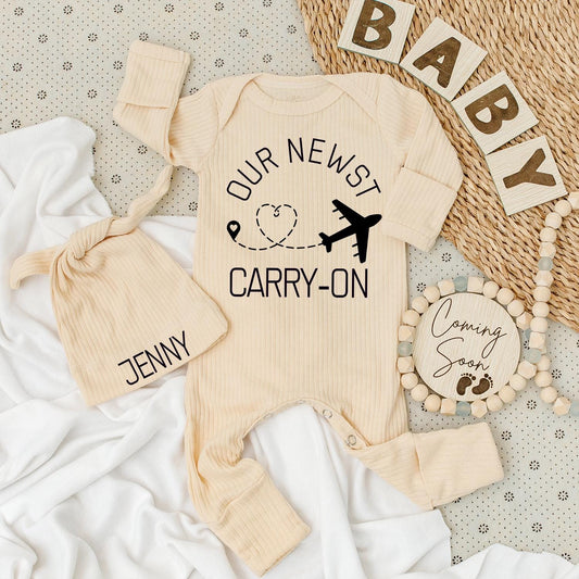 Gender Neutral Baby Bodysuit & Hat Set Cute Cat Plane Outfit Fun Baby Announcement Gift Unisex Newborn Travel Ensemble