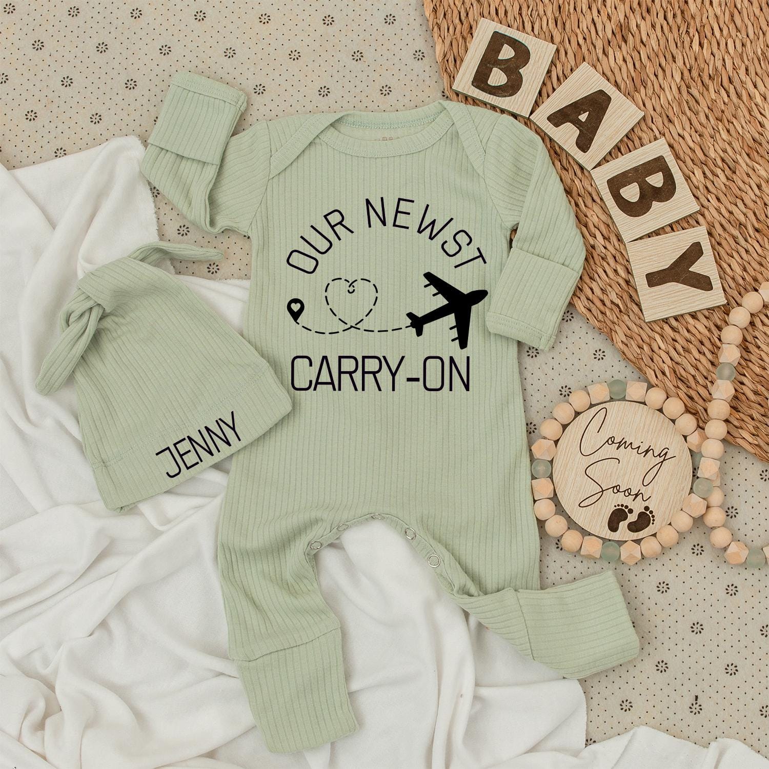 Gender Neutral Baby Bodysuit & Hat Set Cute Cat Plane Outfit Fun Baby Announcement Gift Unisex Newborn Travel Ensemble