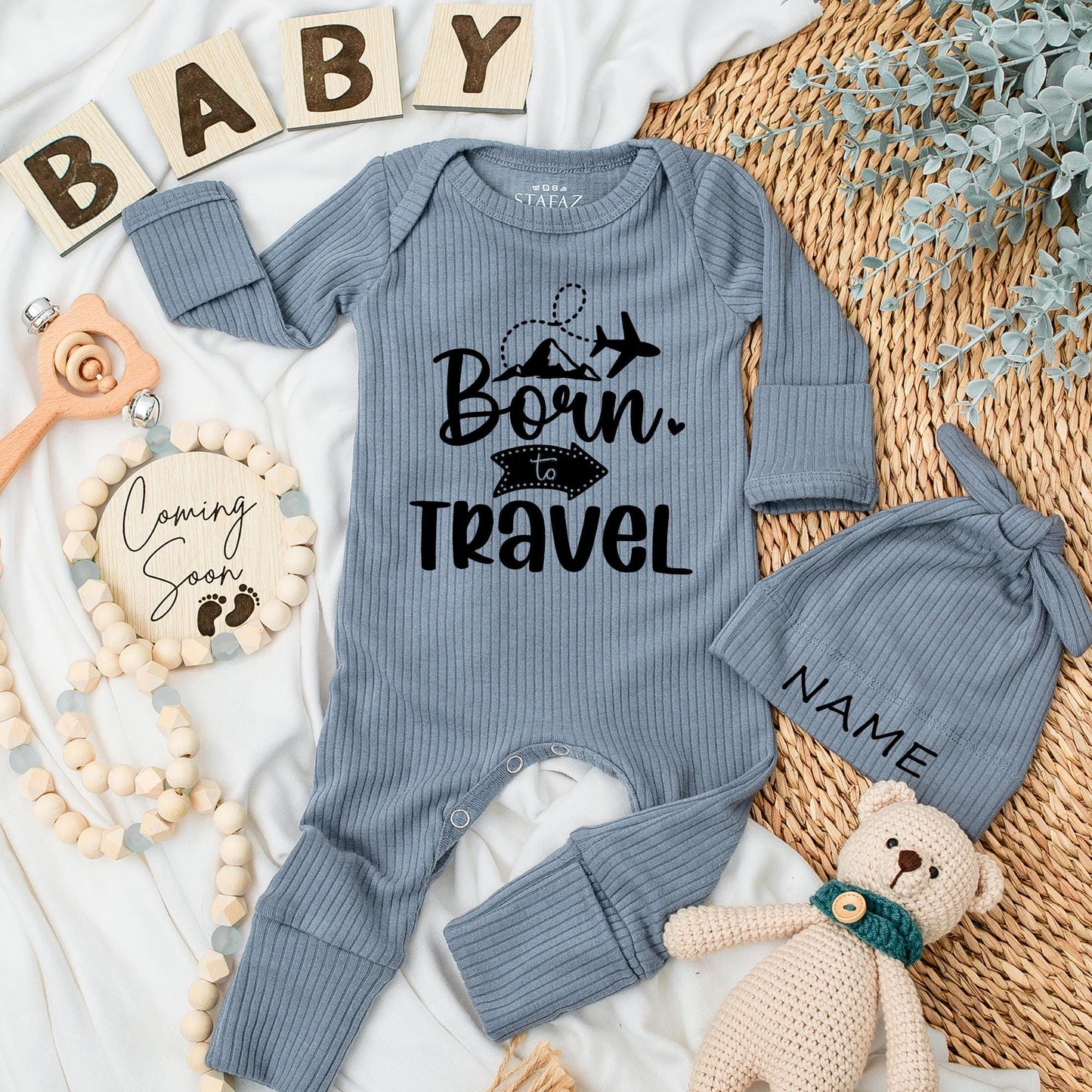 Born to Travel Baby Bodysuit and Hat Set Cute Newborn Going Home Outfit Natural Pregnancy Reveal Gift for Baby