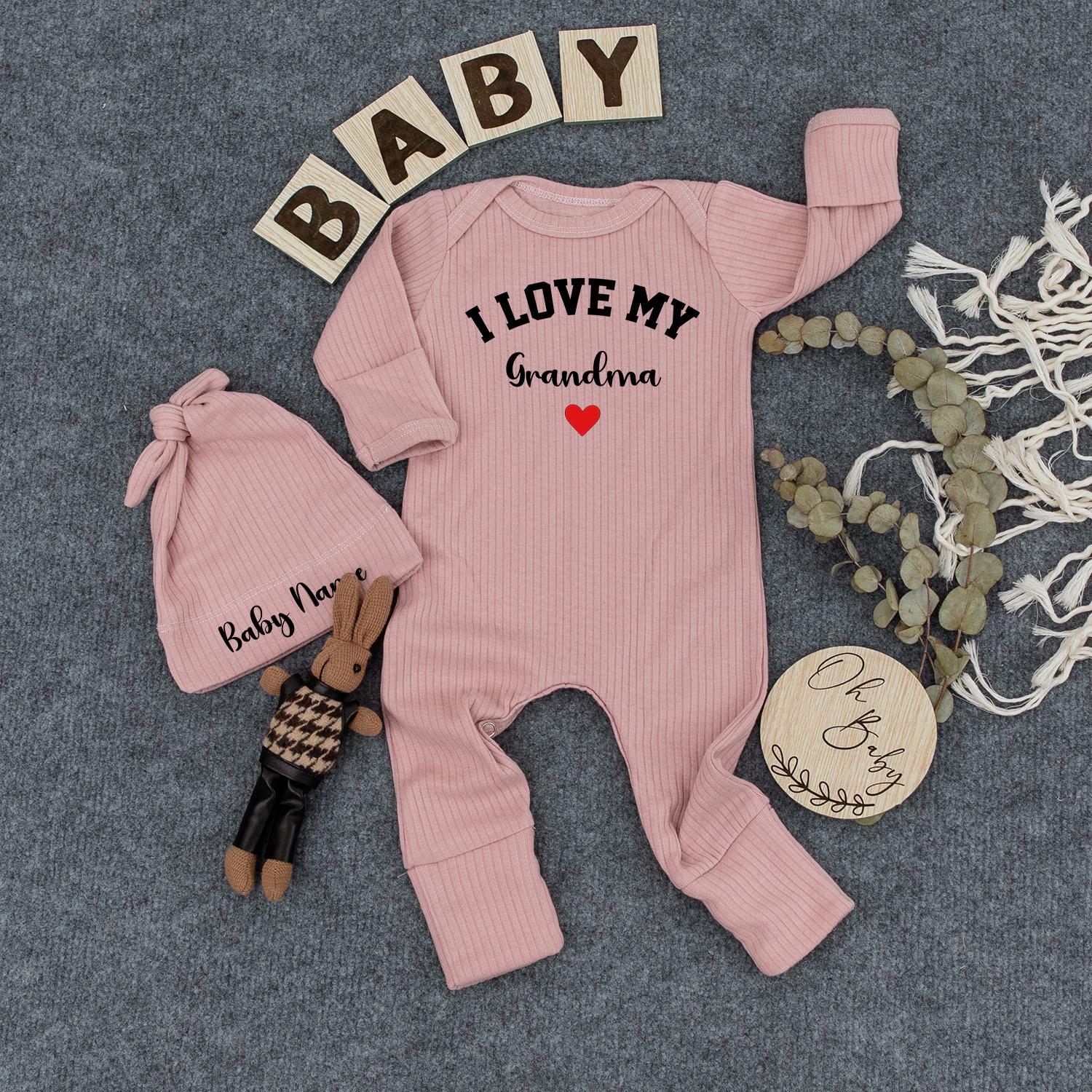 I Love My Custom Name Bodysuit and Hat Set for Baby Pregnancy Announcement Newborn Outfit with Red Heart Simple Modern Design