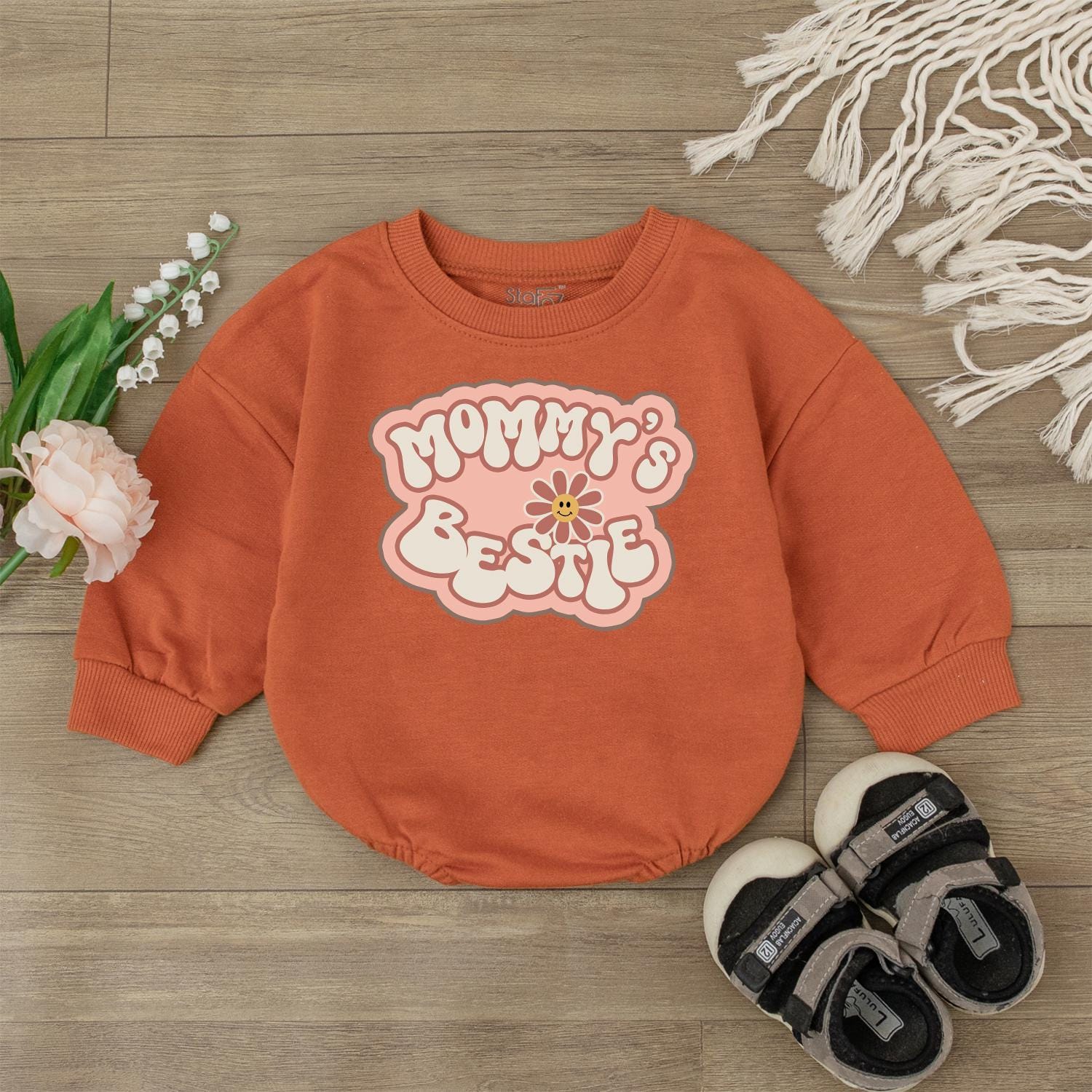 Mommy's Bestie Retro Baby Girl Romper Mama Daughter Clothes I Love Mom Gift Newborn Little Girl Outfit Big Sister
