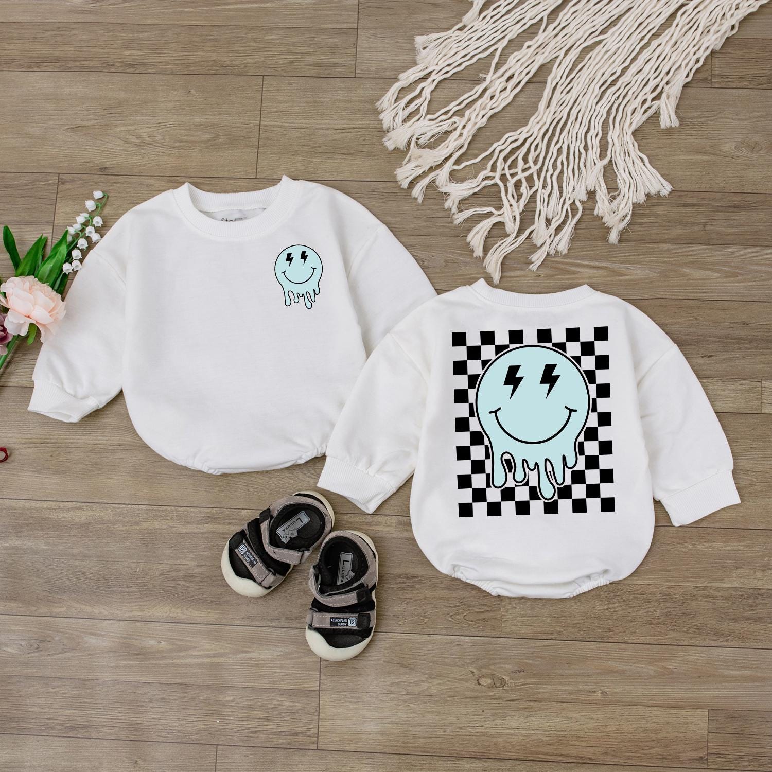 Retro Smiley Face Baby Romper Cute Checkered Kids Outfit Happy Face Bodysuit Baby Shower Gift Newborn Clothes Casual Birthday Toddler Tee