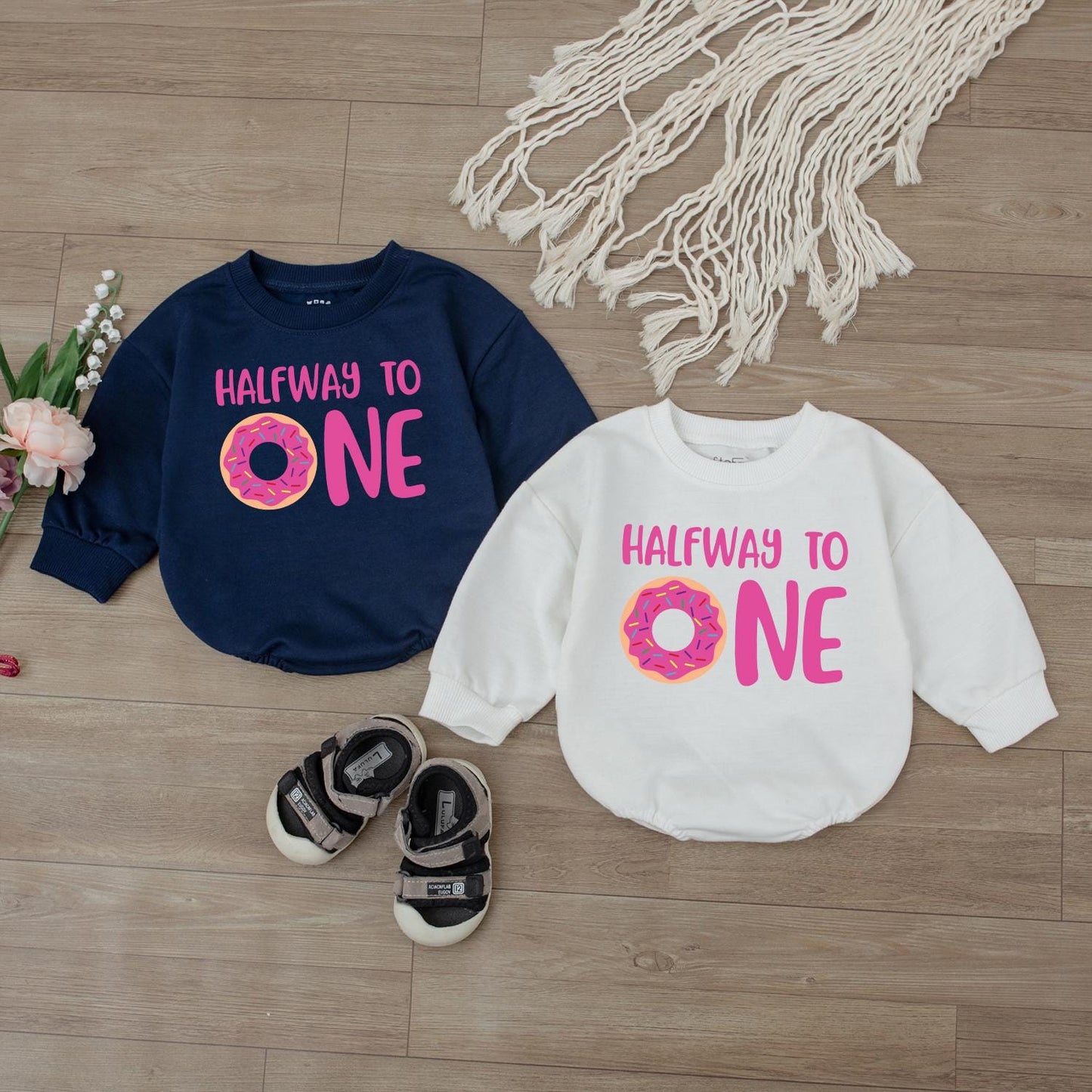 Adorable "Half Way To One" Donut Birthday Romper Cute Baby Girl Boy Outfit Gift Soft Cotton Bodysuit Celebration Apparel