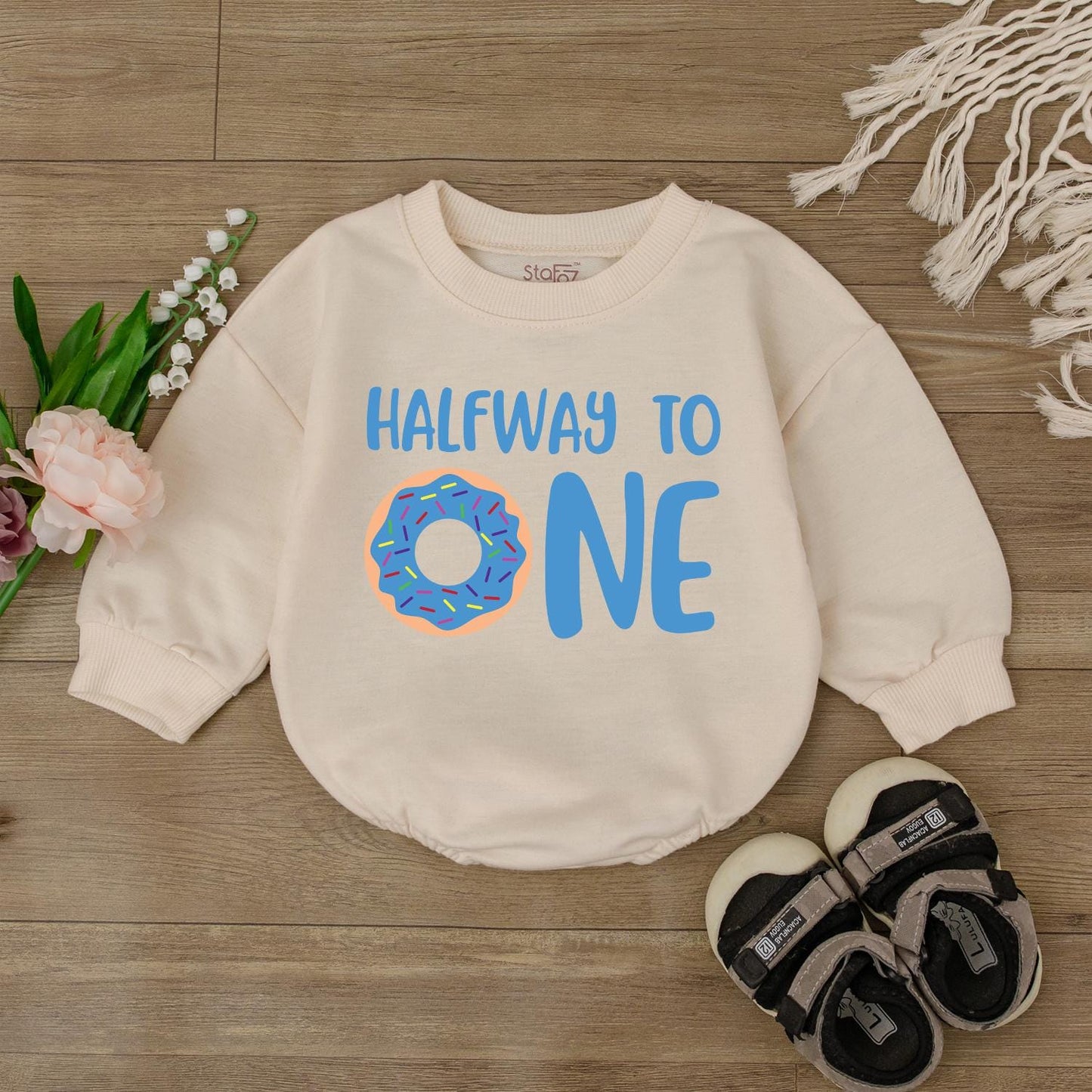 Half Way To One Donut Birthday Romper Cute Donut Design Baby Boy Outfit First Birthday Gift Comfortable Cotton Bodysuit Celebration Wear
