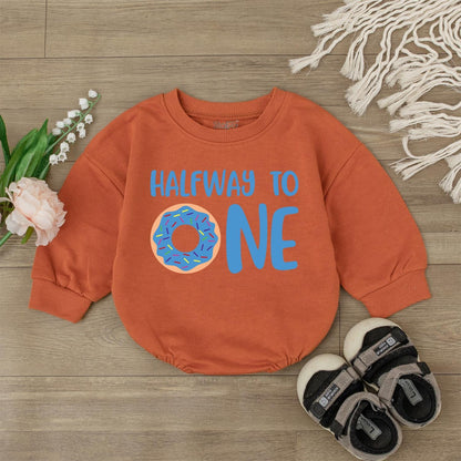 Half Way To One Donut Birthday Romper Cute Donut Design Baby Boy Outfit First Birthday Gift Comfortable Cotton Bodysuit Celebration Wear