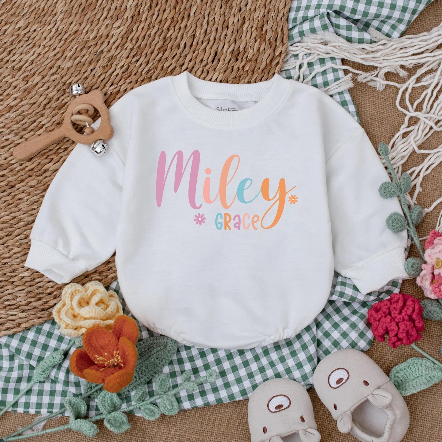 Custom Name Daisy Baby Romper Sweet Daisy Girl Bodysuit Newborn Outfit Adorable Baby Girl Coming Home Celebration Gift