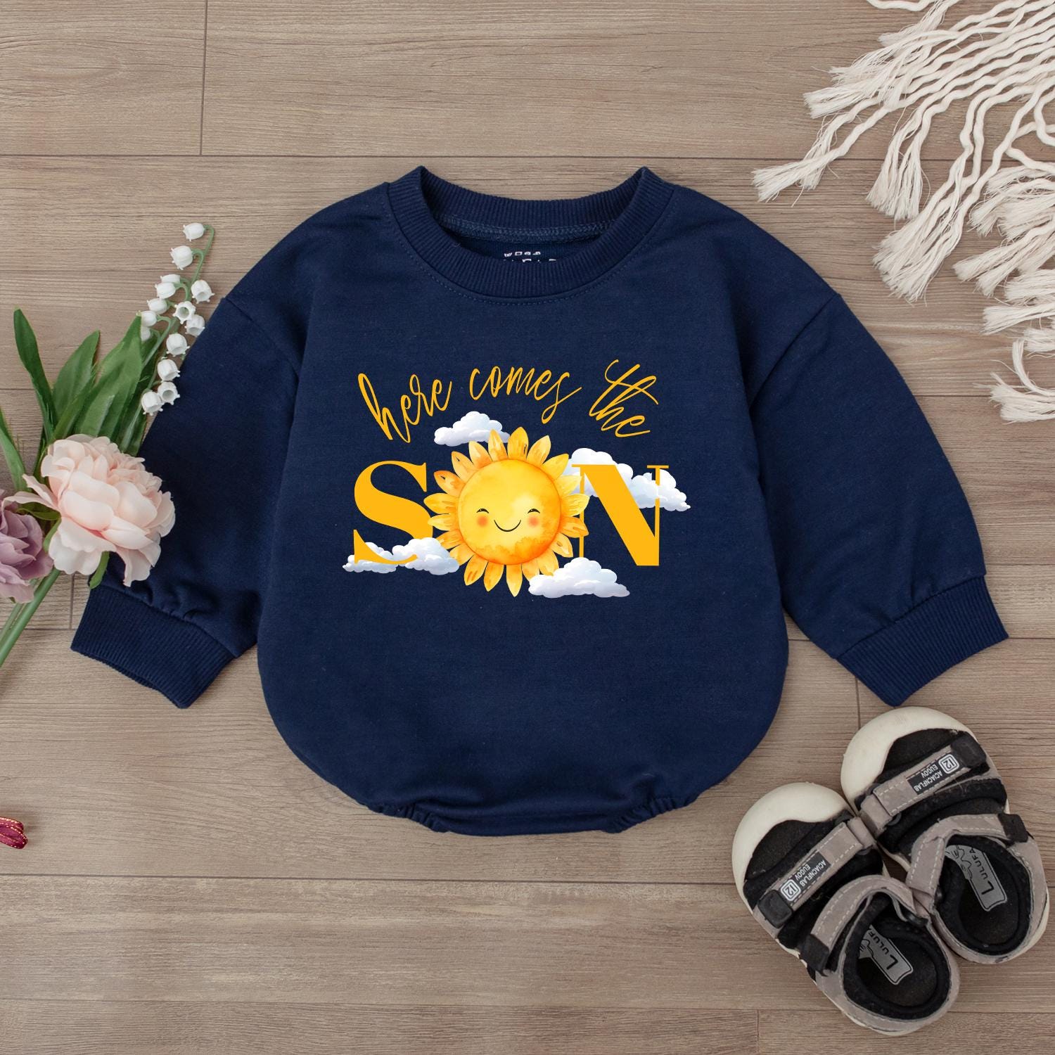 Here Comes the Sun Baby Sweatshirt Toddler Sunshine Outfit Cute Sun Print Pullover Kids Long Sleeve Crewneck Summer Beach Baby Clothes