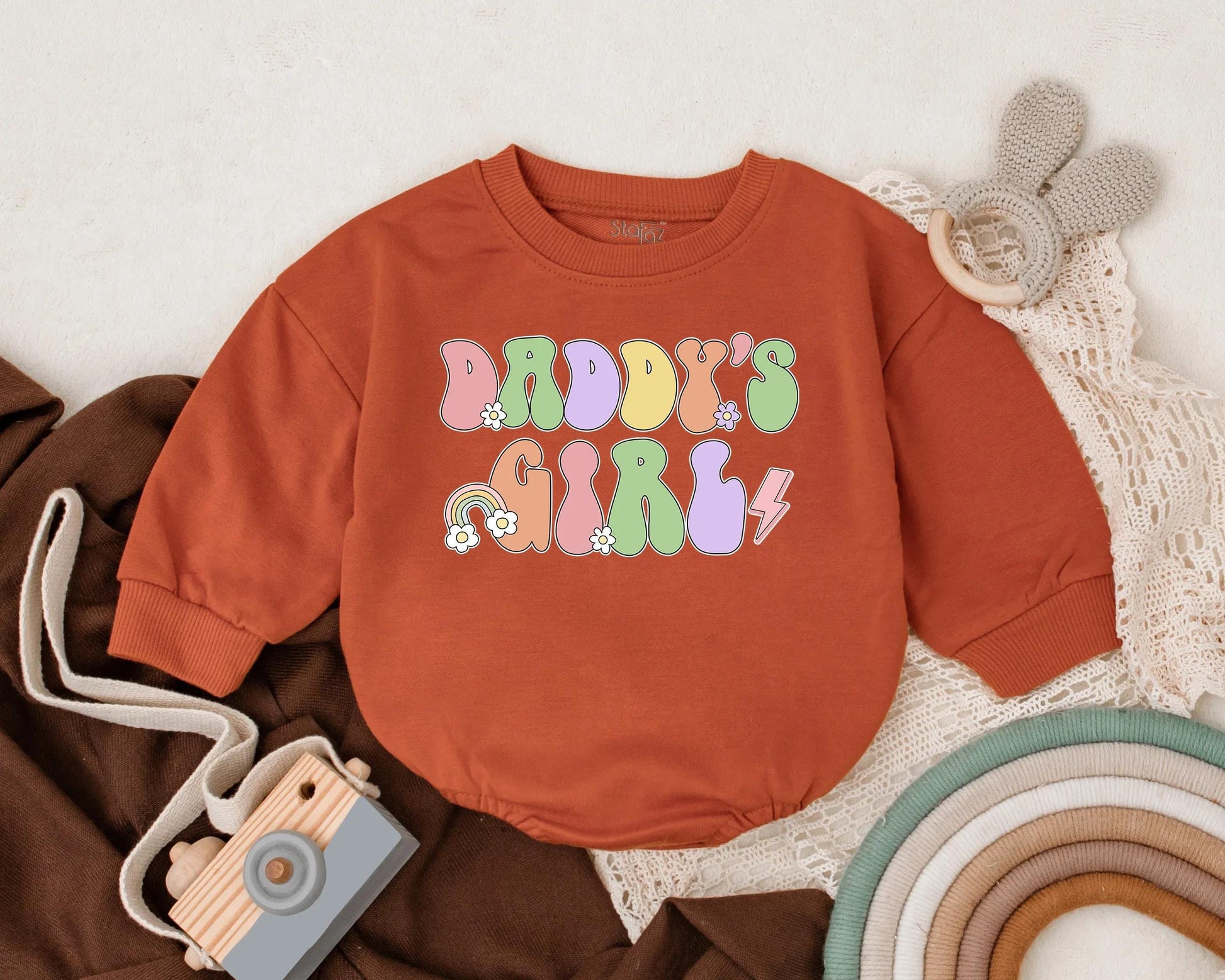 Daddy's Girl Baby Bodysuit - Retro Aesthetic Pastel Romper for Baby Girl - Coming Home Outfit Gift