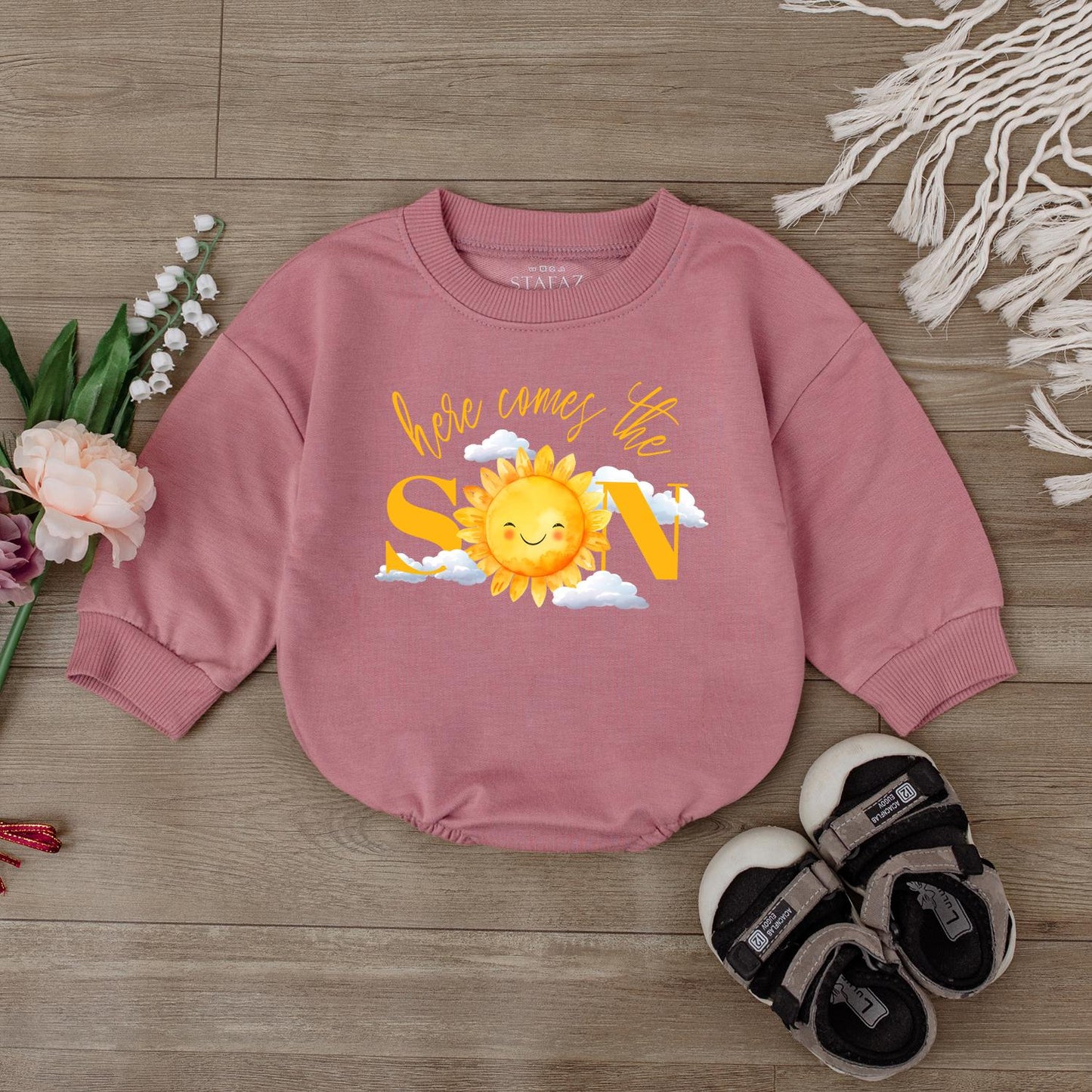 Here Comes the Sun Baby Sweatshirt Toddler Sunshine Outfit Cute Sun Print Pullover Kids Long Sleeve Crewneck Summer Beach Baby Clothes