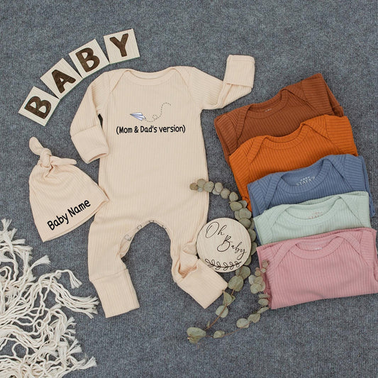 Paper Airplane Bodysuit from Mom & Dad with Baby Name Hat, Newborn Gift, Custom Baby Shower Outfit, Gender Neutral