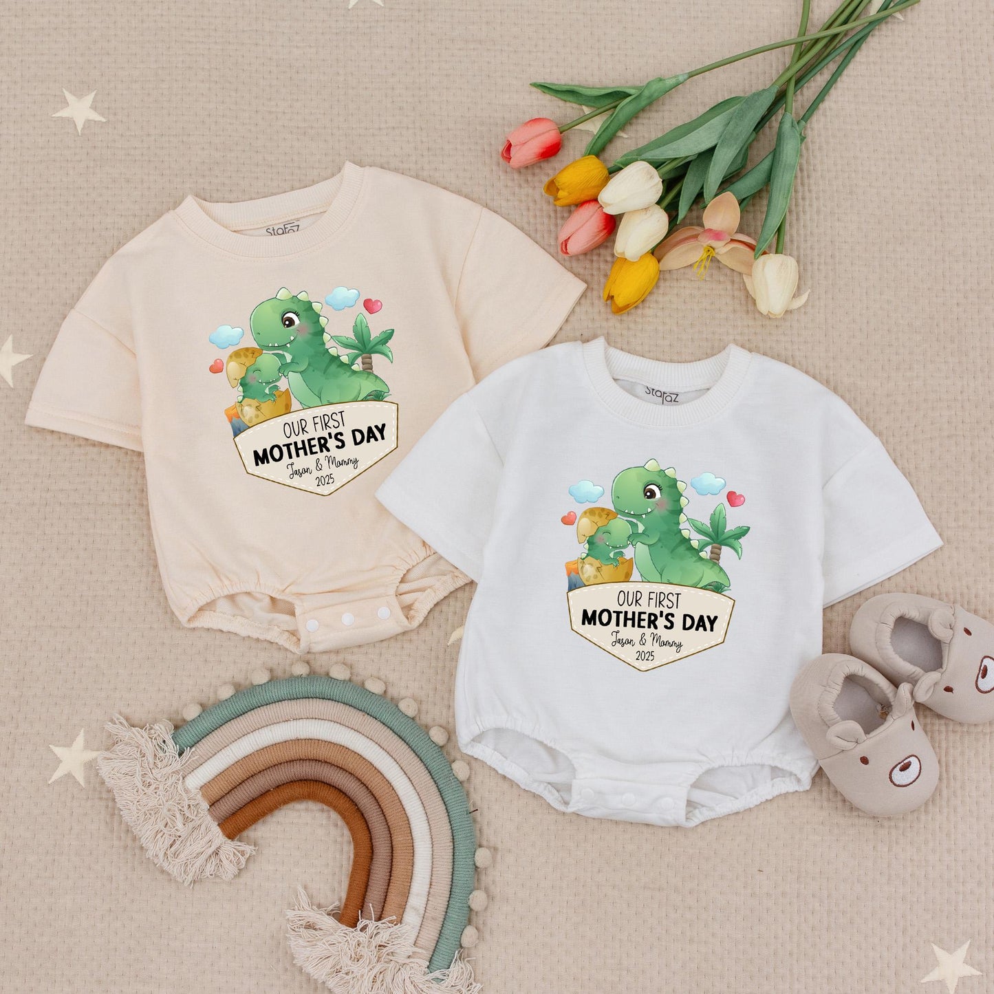 First Mother's Day Dinosaur Baby Romper, Personalized with Name & Year, Cute Pastel Green Dino Bodysuit, Soft Cotton, New Mom Gift 2025