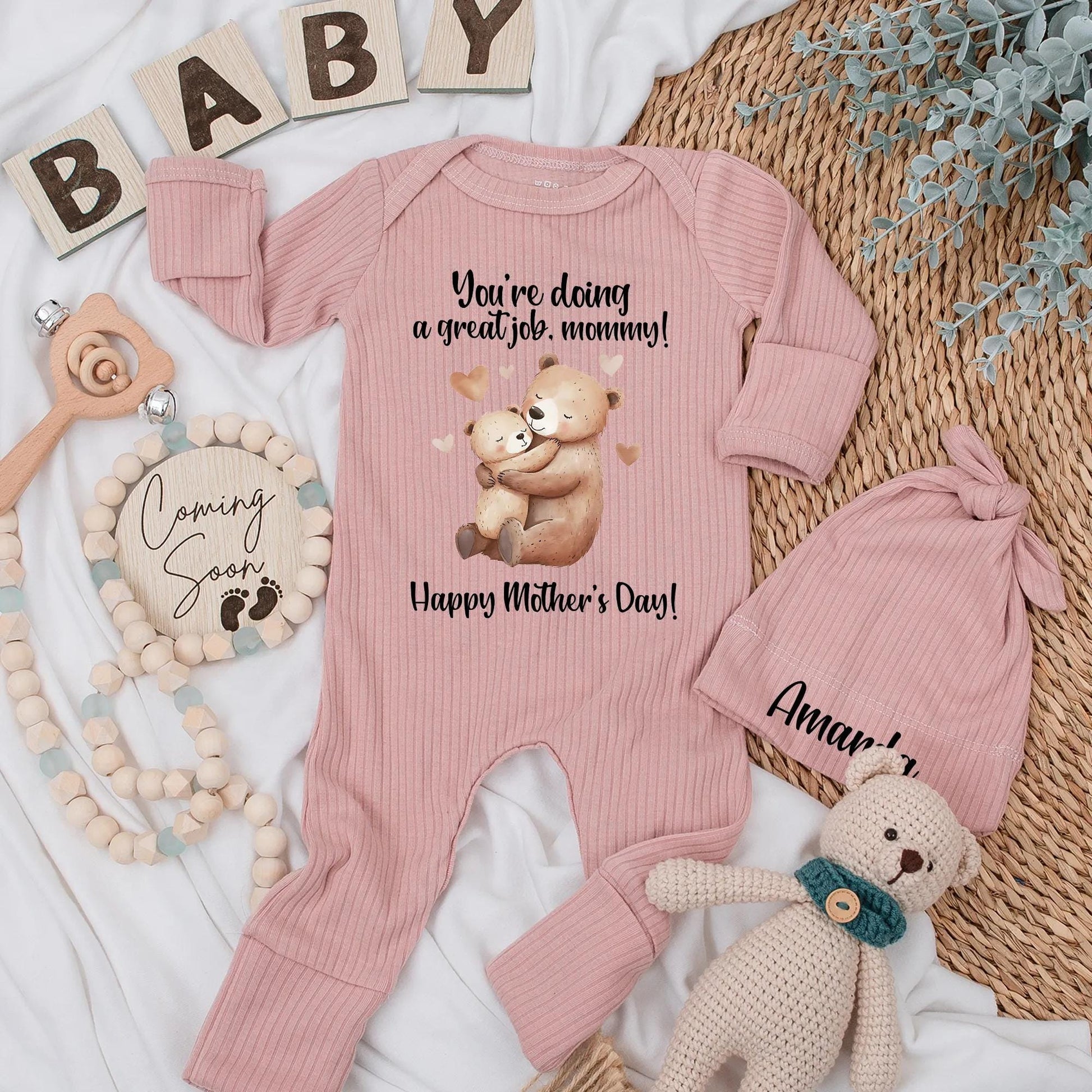 Sweet First Mother's Day Baby Bodysuit with Hugging Bears Mom Mommy Gift from Newborn Cute Baby Shower Infant