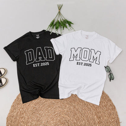 Personalized Dad Mom Est 2025 Matching T-Shirts Pregnancy Announcement New Parents Outfit First Time Mom Dad Gift Baby Reveal
