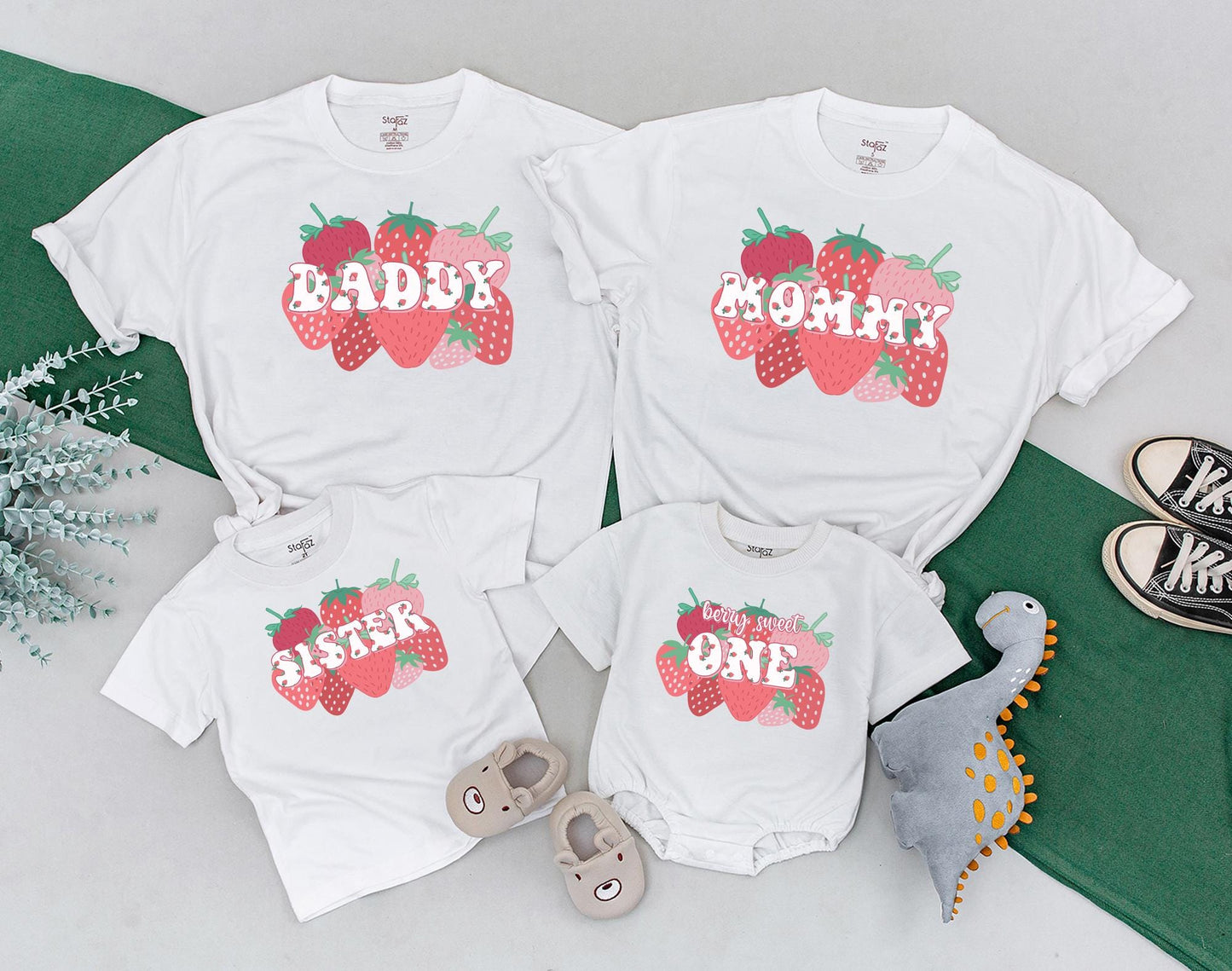 Strawberry Sweet One First Birthday Family Matching T-shirt Mommy and Me Daddy Outfit Berry First Birthday Party Mama 1st Birthday Shirt