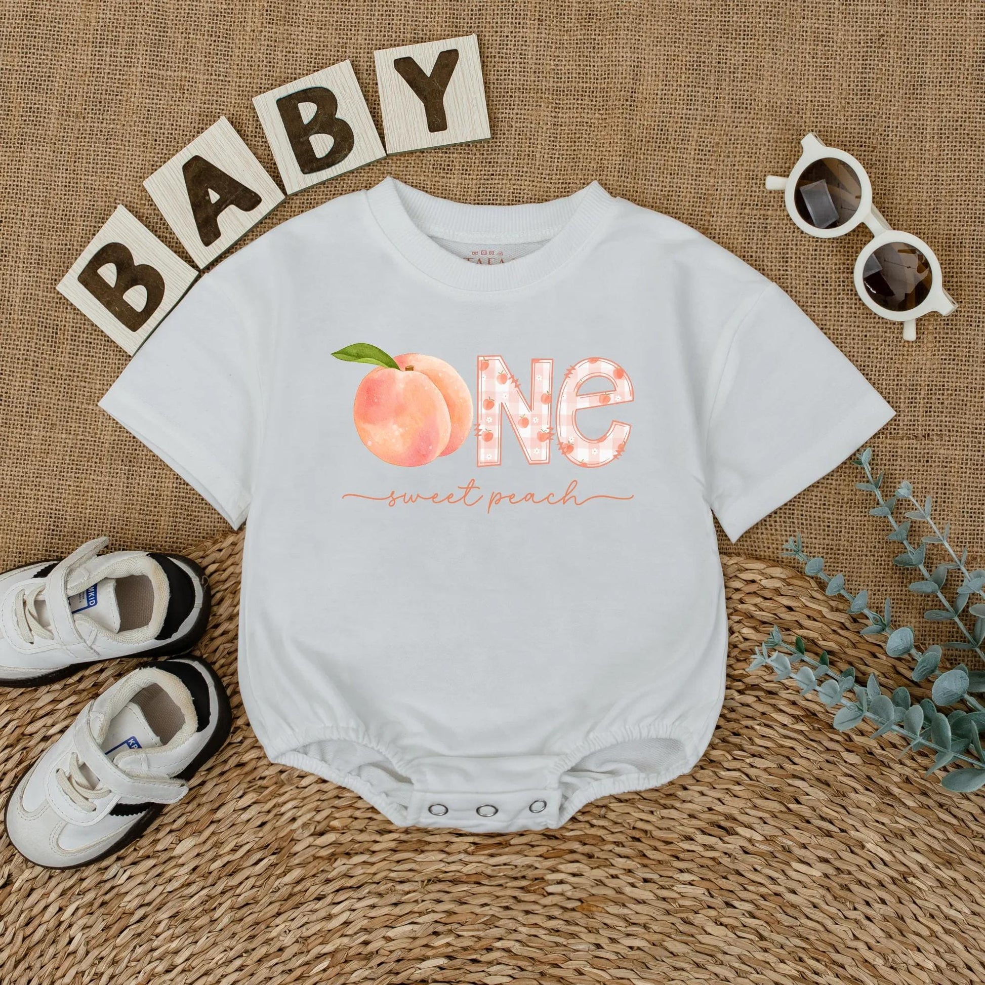 Sweet Peach First Birthday Romper Baby Girl Outfit Personalized Name Summer Party Gift 1st Birthday Bodysuit Peach Lover