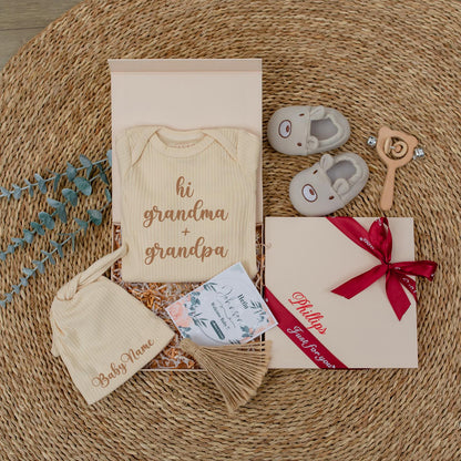 Personalized Hi Grandma Grandpa Baby Announcement Neutral Bodysuit Gift Box Pregnancy Reveal Newborn Coming Soon Grandparents Surprise Outfit Set