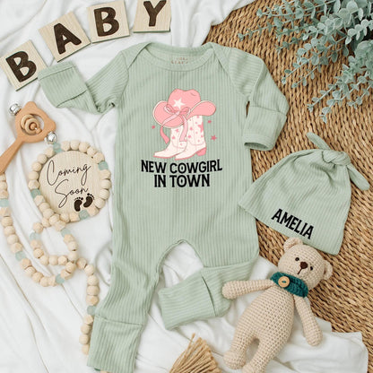 New Cowgirl in Town Baby Bodysuit, Personalized Western Baby Girl Outfit, Custom Cowgirl Hat Baby Clothes, Rodeo Newborn Gift