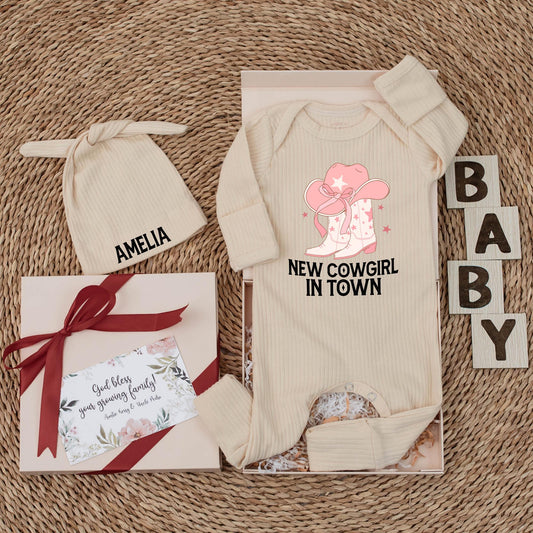 New Cowgirl in Town Baby Bodysuit, Personalized Western Baby Girl Outfit, Custom Cowgirl Hat Baby Clothes, Rodeo Newborn Gift