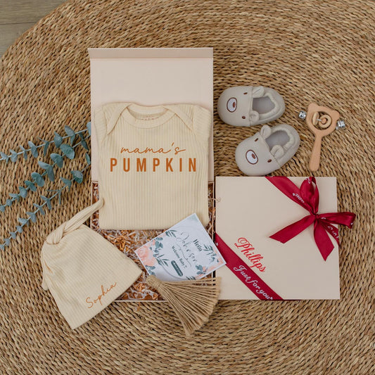 Mama's Pumpkin Baby Bodysuit & Hat Set Personalized with Sophia Name Cute Fall Newborn Outfit Cozy Coming Home Outfit Baby Shower Gift 136