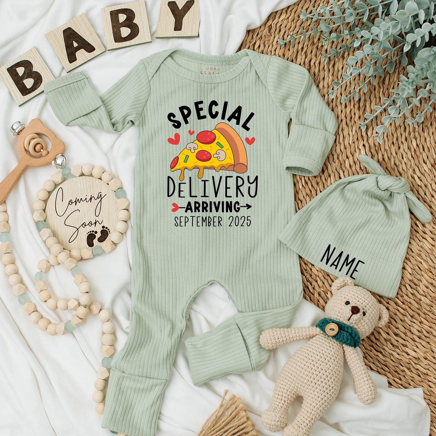 Special Delivery Pizza Baby Bodysuit – Arriving September 2025! Funny Pregnancy Reveal Outfit, Cute Newborn Clothes with Toppings & Hearts Gift 137