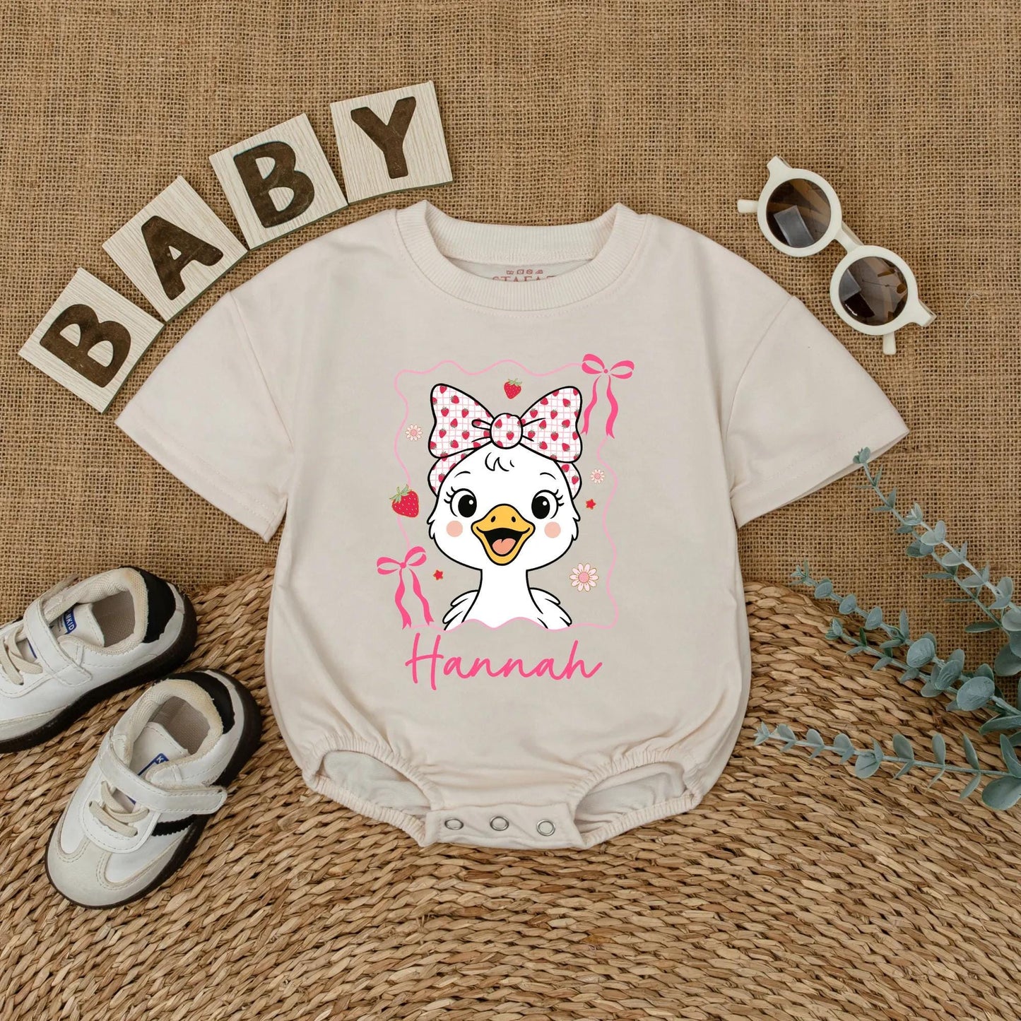 Personalized Cute Pink Bow Goose Baby Romper Summer Strawberry Design Girl Bodysuit Name Outfit Soft Cotton Shower Gift