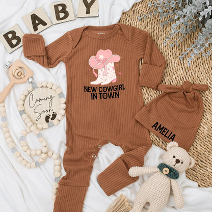New Cowgirl in Town Baby Bodysuit, Personalized Western Baby Girl Outfit, Custom Cowgirl Hat Baby Clothes, Rodeo Newborn Gift