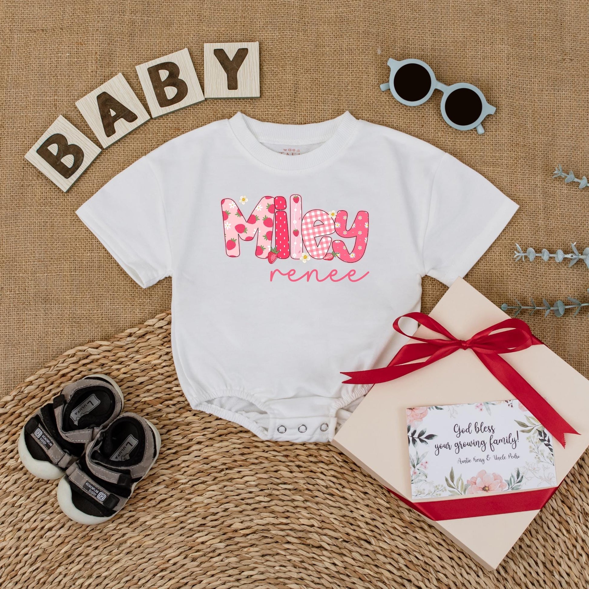 Custom Name Strawberry Romper for Baby Girl Personalized Berry First Birthday Outfit Cute Summer Toddler Girl Gift Cotton Comfortable Seasonal Outfit