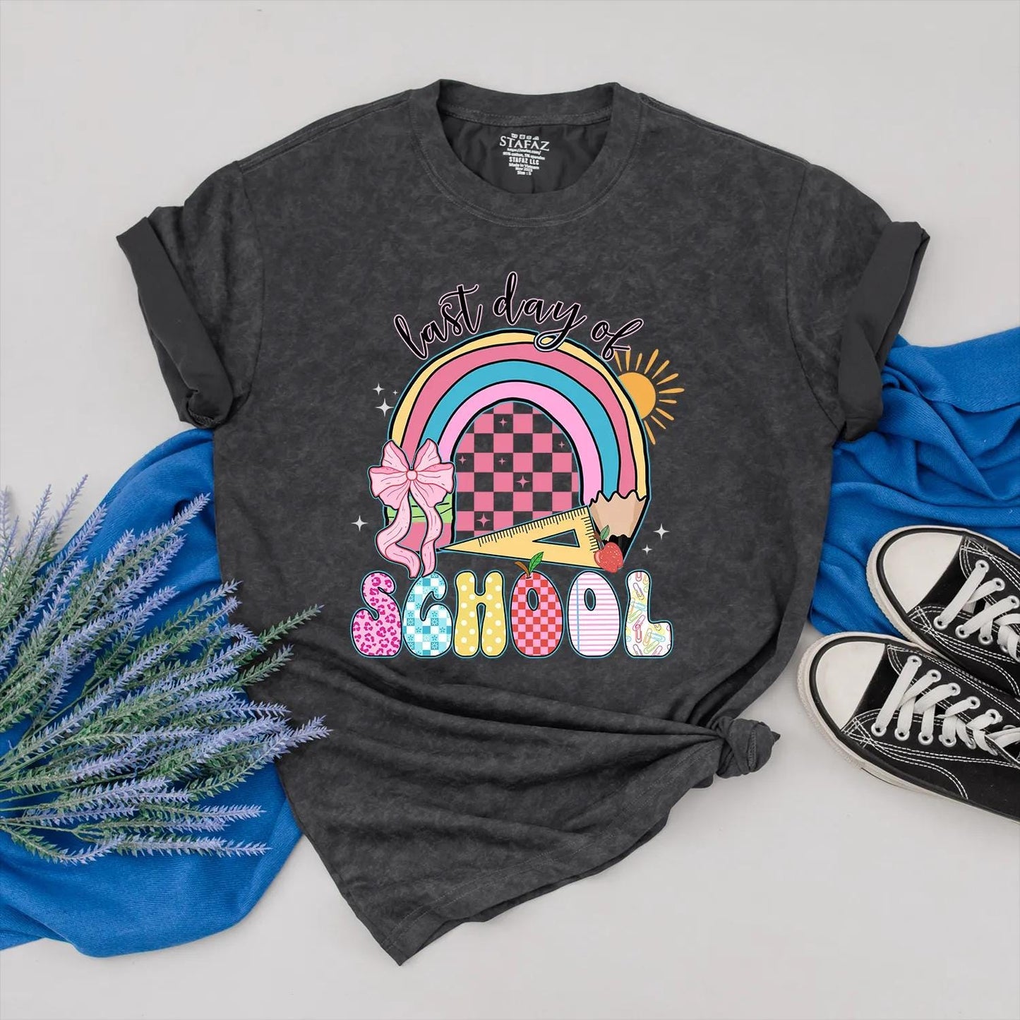 School's Out for Summer! Pink Bow Last Day of School Shirt Teacher Gift, Colorful End of Year Outfit, Hello Summer Break Clothes