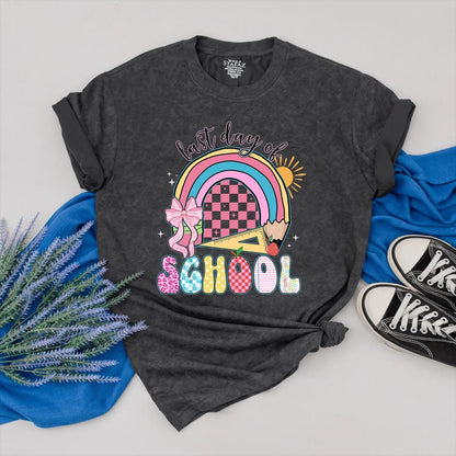 School's Out for Summer! Pink Bow Last Day of School Shirt Teacher Gift, Colorful End of Year Outfit, Hello Summer Break Clothes