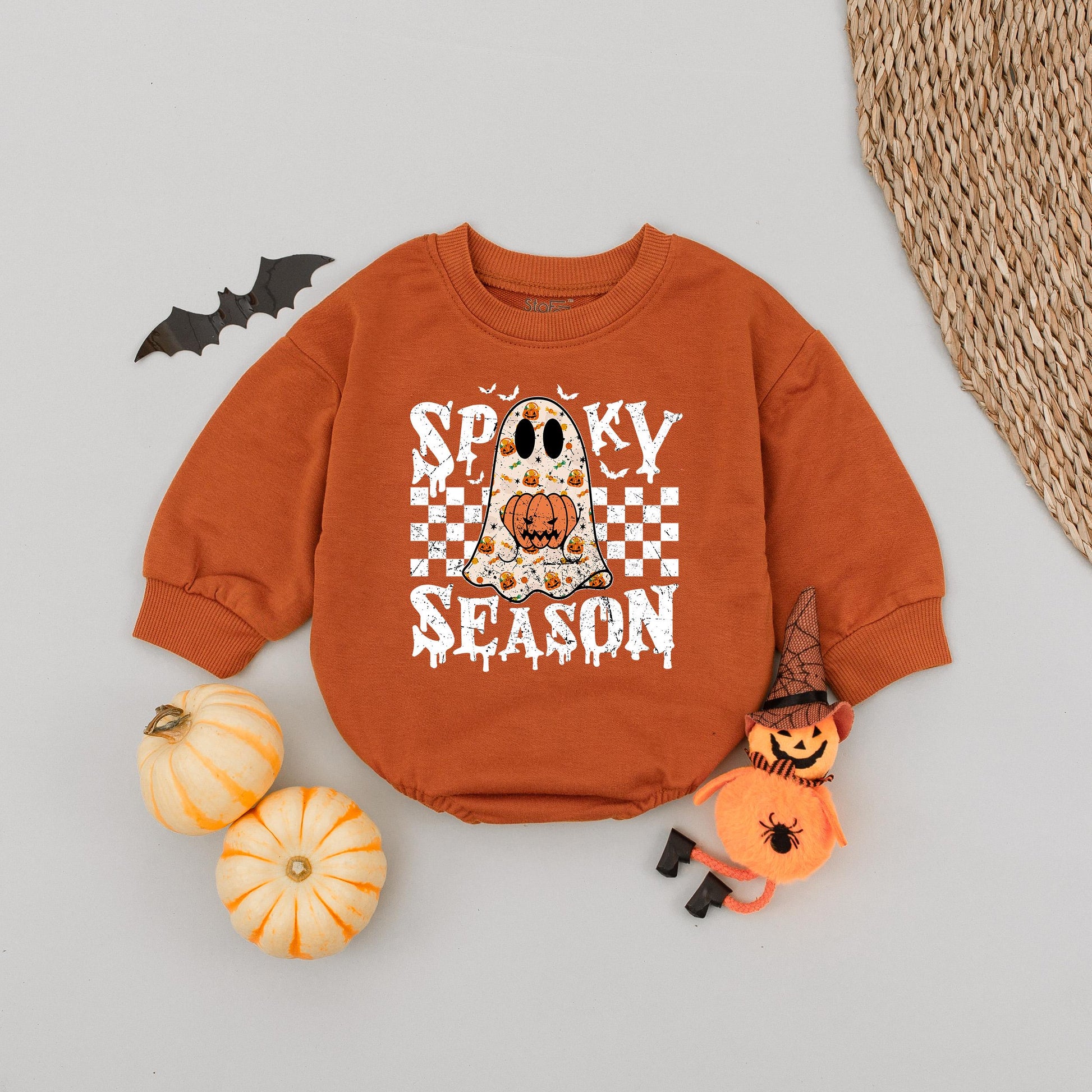 Retro Ghost Spooky Season Happy Halloween Baby Bubble Romper with Vintage Bats Design and Pumpkin Patch for Newborn Infant Boy Girl Fall Outfit