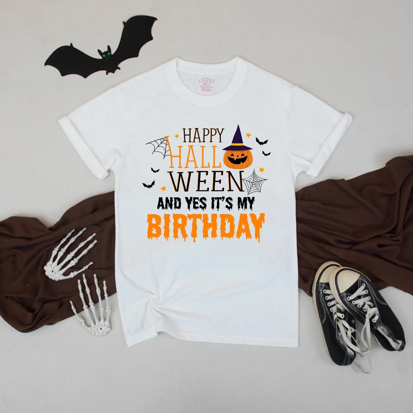 Halloween Birthday Shirt: Spooky & Funny Birthday Tee for October 31st! Cute Pumpkin Witch Outfit, Halloween Party Gift