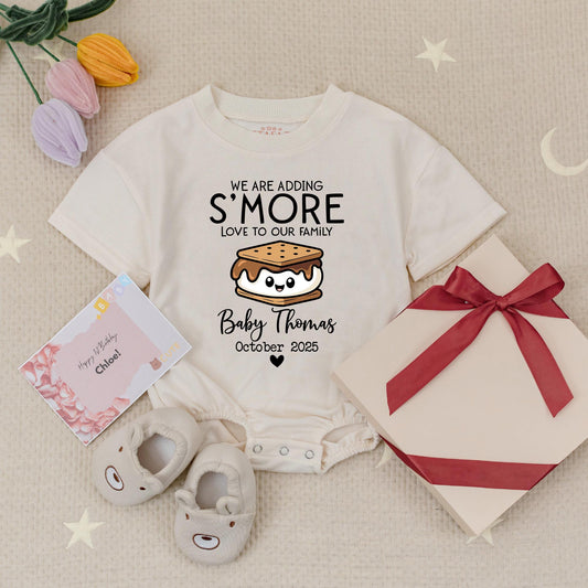 S'more Love Pregnancy Reveal Romper Personalized Baby Thomas October 2025 Babysuit, Adding to Our Family Cute Sibling Announcement Outfit, Girl or Boy (140)