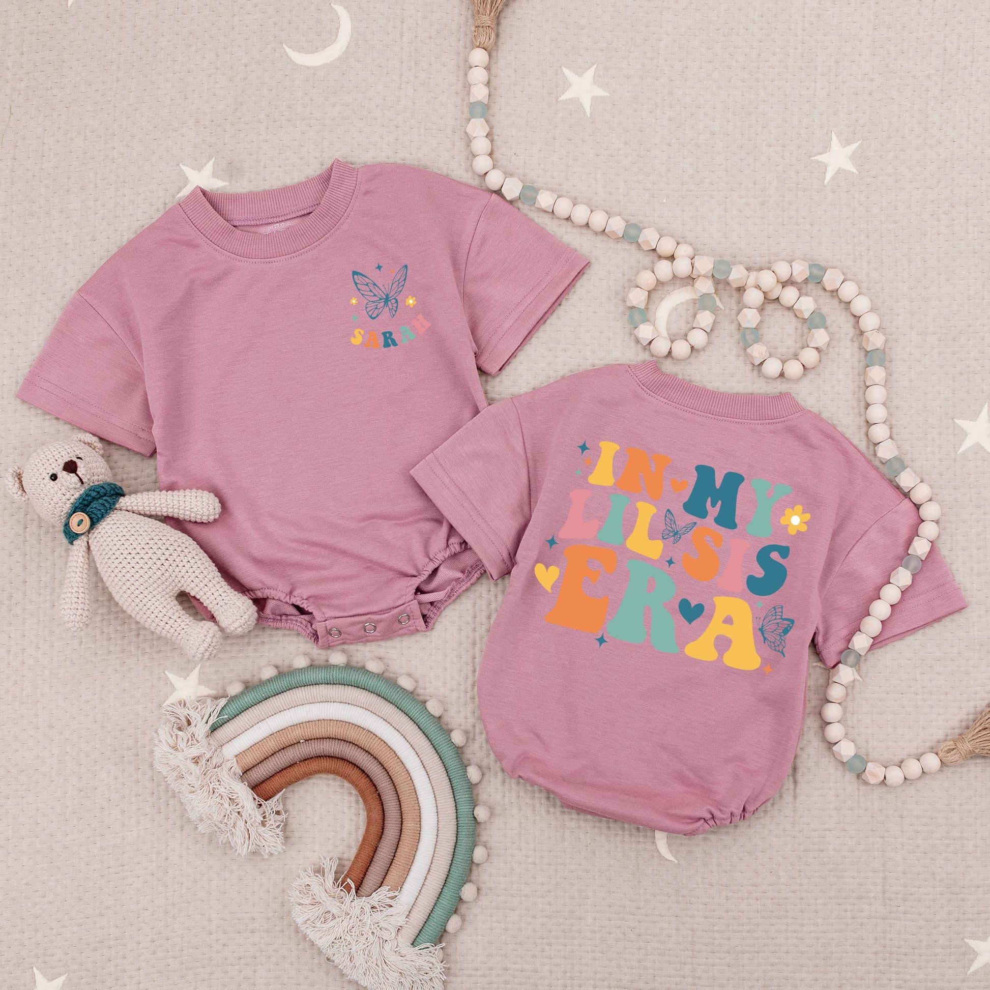 Personalized Retro Lil Sis Baby Romper, In My Lil Sis Era Bodysuit, Cute Little Sister Girl Outfit Natural Soft Cotton Blend Pregnancy Reveal Gift