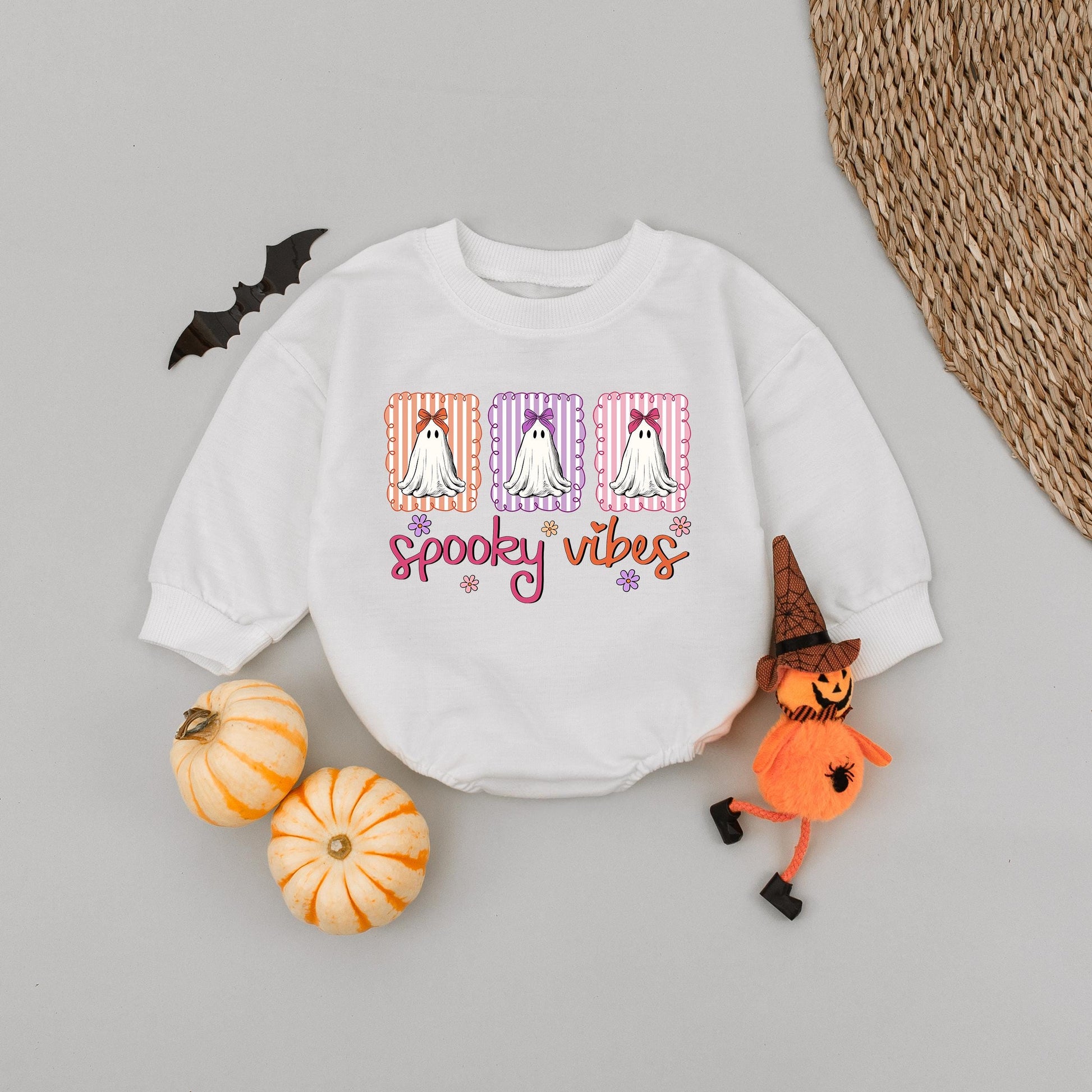 Spooky Vibes Ghost Bubble Romper Cute Pastel Halloween Baby Girl Outfit Retro Ghost Design with Bows for Fall Occasions Toddler