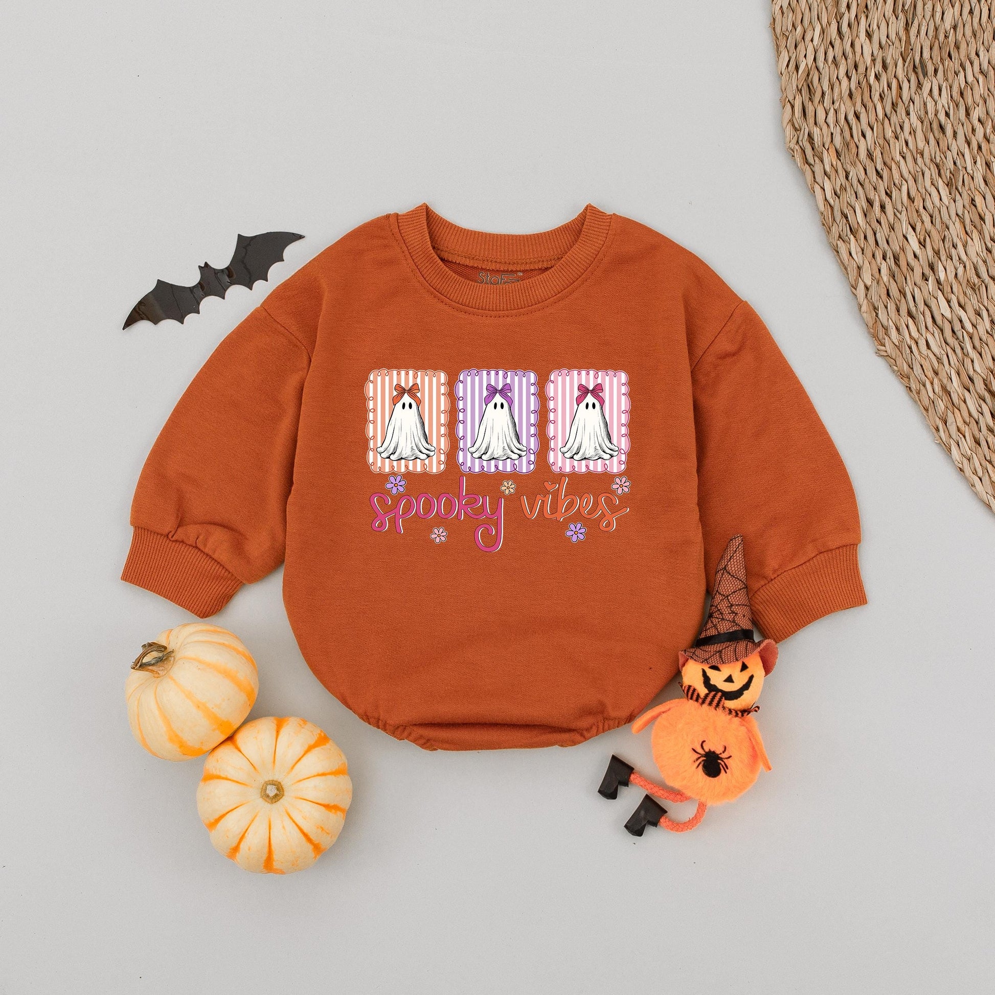 Spooky Vibes Ghost Bubble Romper Cute Pastel Halloween Baby Girl Outfit Retro Ghost Design with Bows for Fall Occasions Toddler