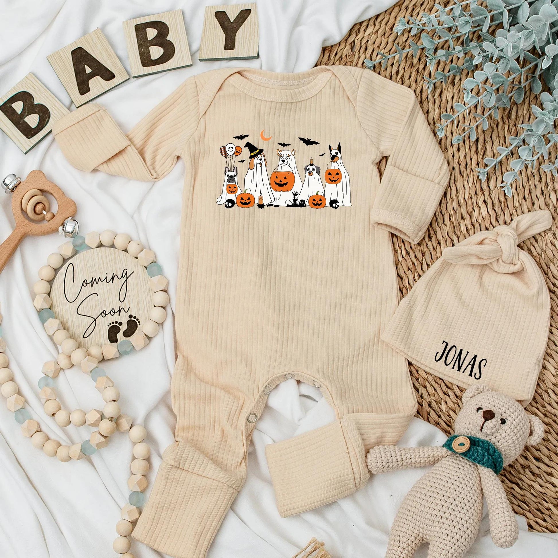 Cute Halloween Ghost Dogs Baby Bodysuit with Pumpkins and Bats Funny Spooky Newborn Romper Ideal Baby Shower Gift