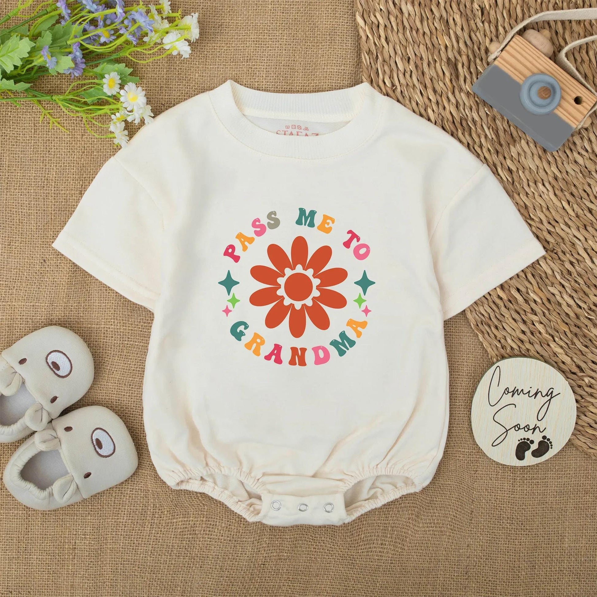 Retro Pass Me to Grandma Baby Romper Cute Floral Outfit with Pink Orange Green Blue Colors Infant Bodysuit for Grandma Gift Baby Shower