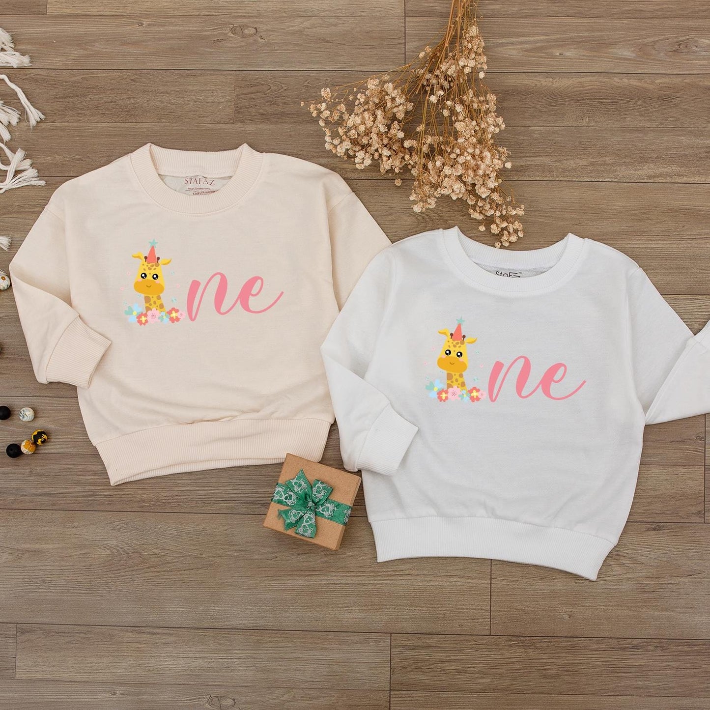Giraffe One Birthday Outfit Baby Girl Boy Party Clothes Personalized First Birthday Romper Whimsical Flowers Cartoon Party Hat Cute 1st Birthday Gift 139 chars
