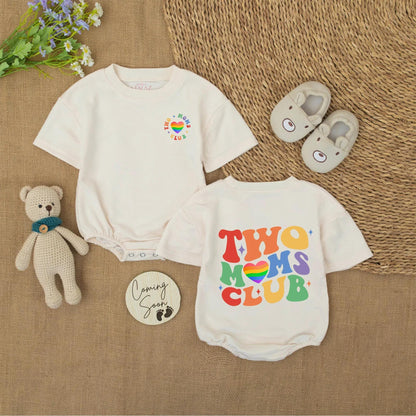 Two Moms Club Baby Romper Rainbow Heart Outfit LGBTQ Pride Bodysuit Groovy Font Design Colorful LGBT Baby Gift Soft Cotton Clothes Queer Family Outfit