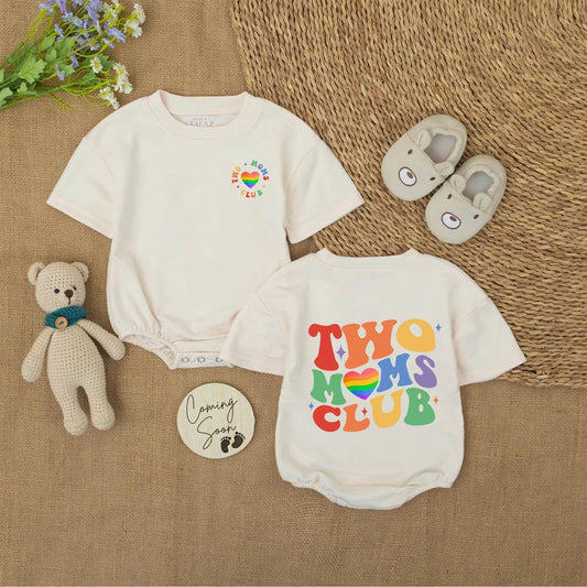 Two Moms Club Baby Romper Rainbow Heart Outfit LGBTQ Pride Bodysuit Groovy Font Design Colorful LGBT Baby Gift Soft Cotton Clothes Queer Family Outfit