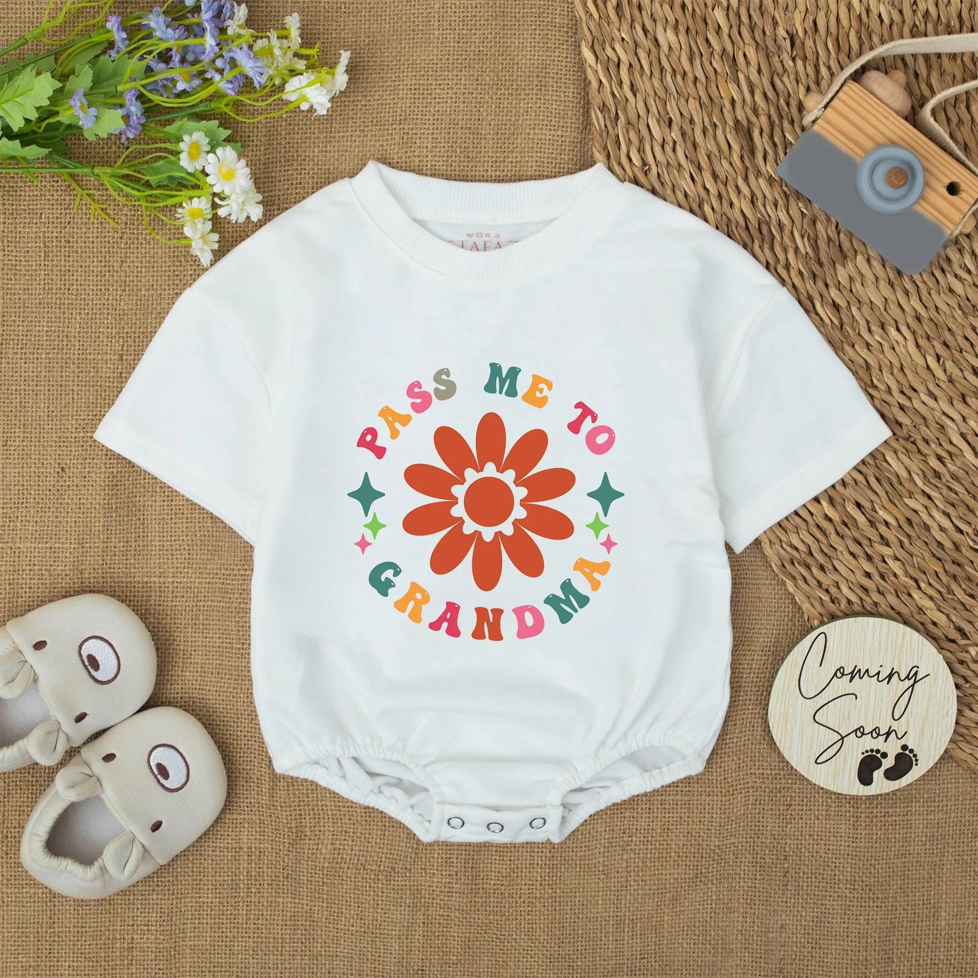 Retro Pass Me to Grandma Baby Romper Cute Floral Outfit with Pink Orange Green Blue Colors Infant Bodysuit for Grandma Gift Baby Shower